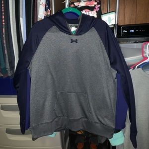 🍓Excellent condition Under Armour sweatshirt XL